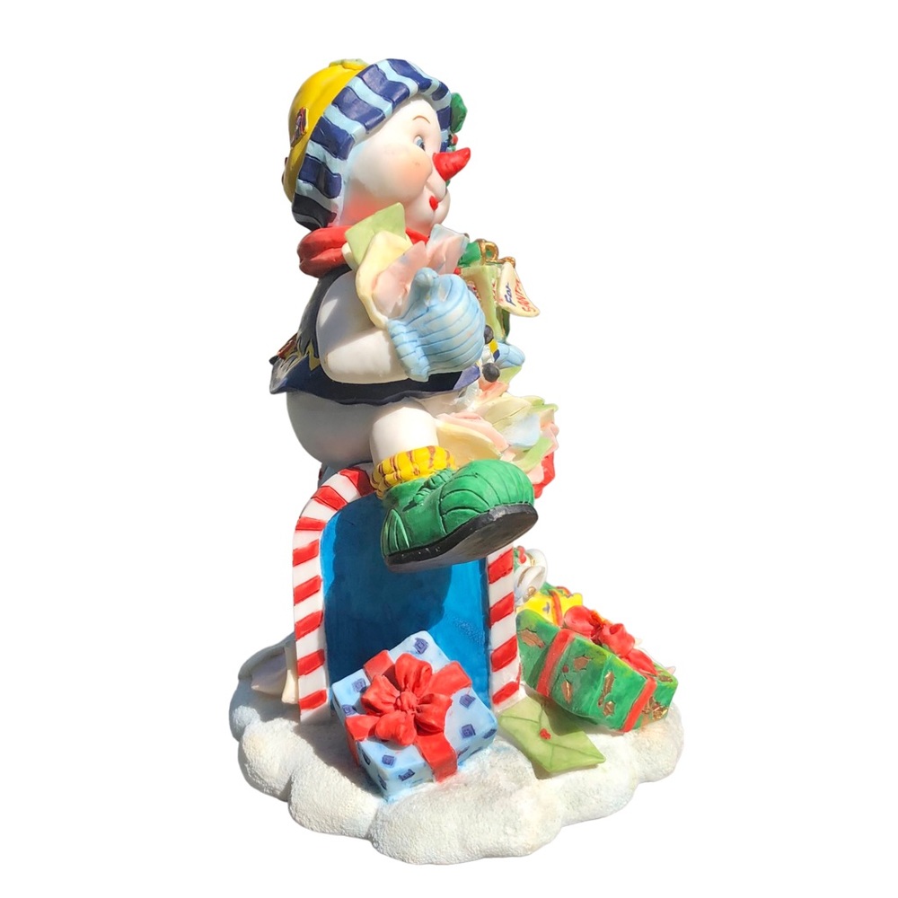 SNOWMAN FIGURE VINTAGE COLECTION CHRISTMAS PORCELANITE 7" WITH GIFTS TO SANTA WG - Picture 4 of 4